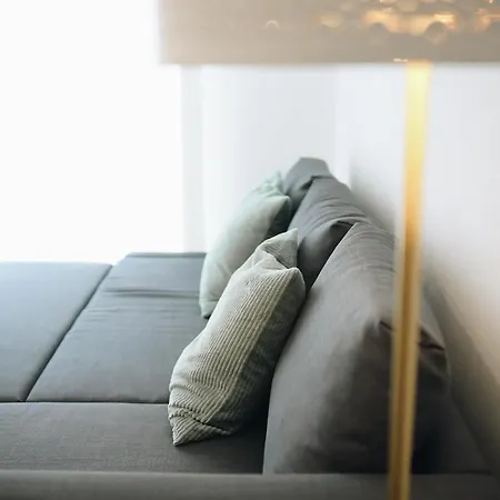 Host Wise - Sweet & Sunny Flat - Ace Location