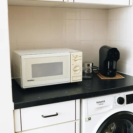 Host Wise - Sweet & Sunny Flat - Ace Location