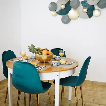 Host Wise - Sweet & Sunny Flat - Ace Location *