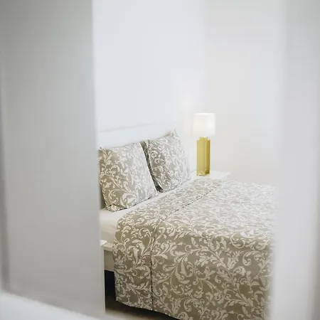 Host Wise - Sweet & Sunny Flat - Ace Location Apartment