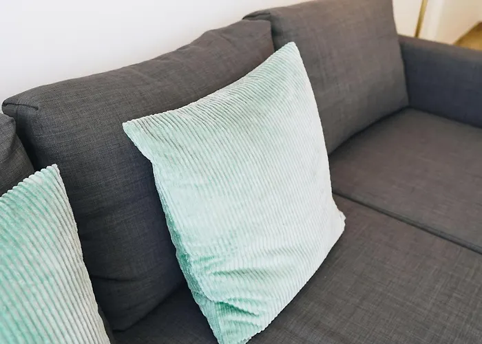 Host Wise - Sweet & Sunny Flat - Ace Location *