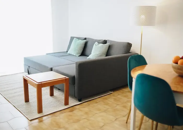 Host Wise - Sweet & Sunny Flat - Ace Location