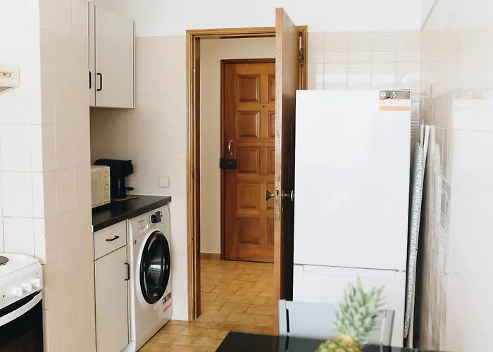 Apartment Host Wise - Sweet & Sunny Flat - Ace Location Quarteira